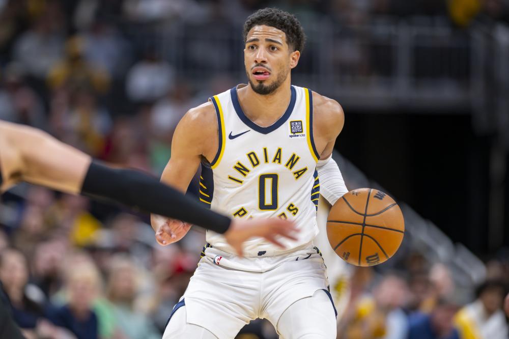 足球国足热身赛表现积极，主帅称进步肉眼可见